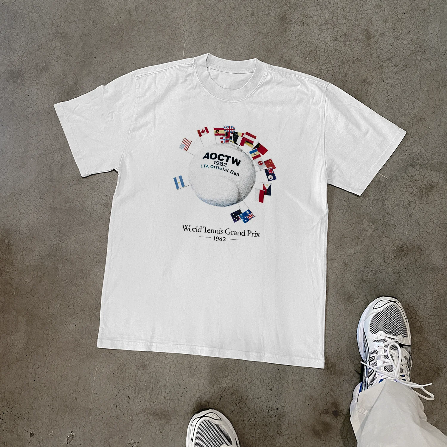 '1982 World Tennis Grand Prix' INTL. Globe Heavy Faded White Tee