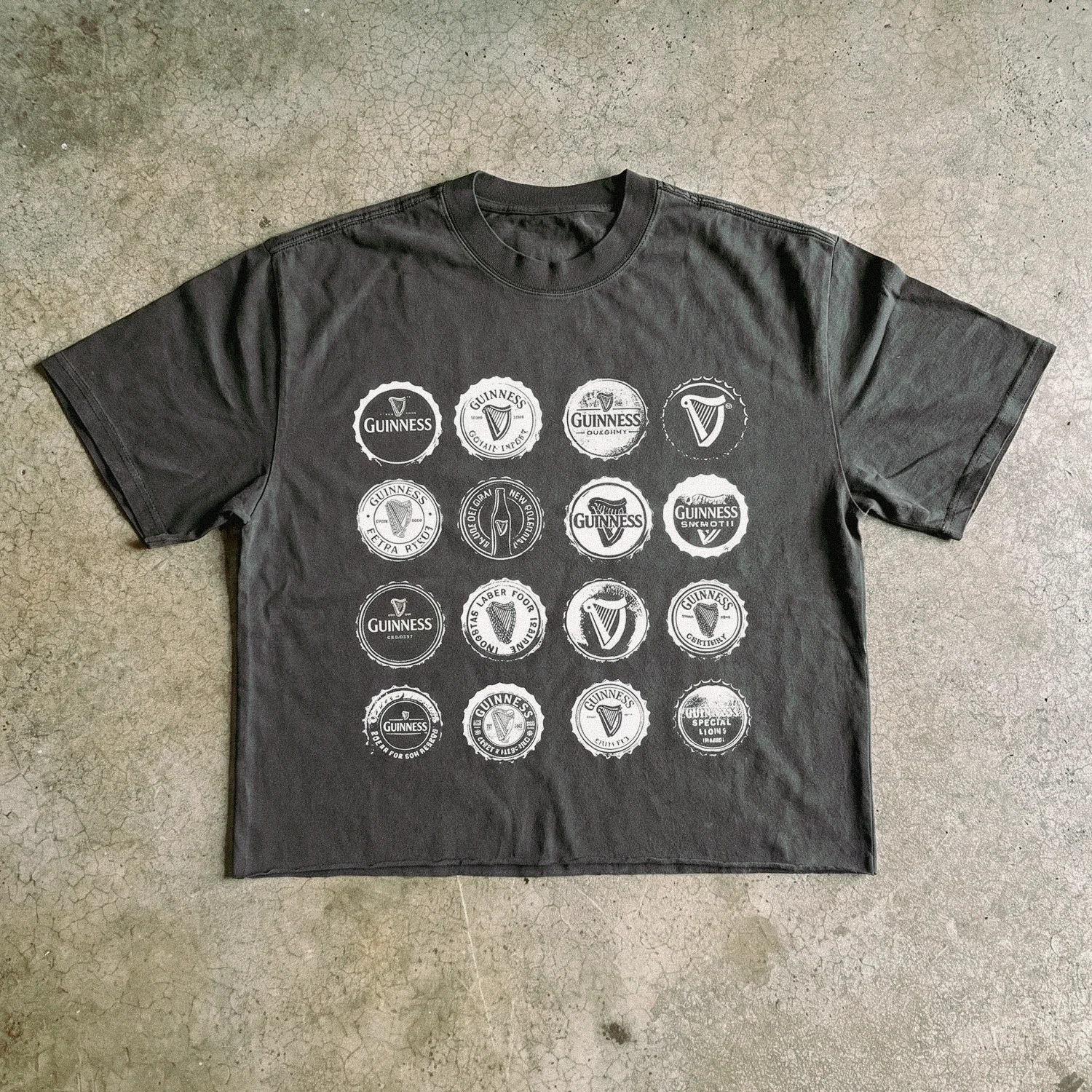 Cropped Guinness Bottle Cap Heavyweight Black T-shirt